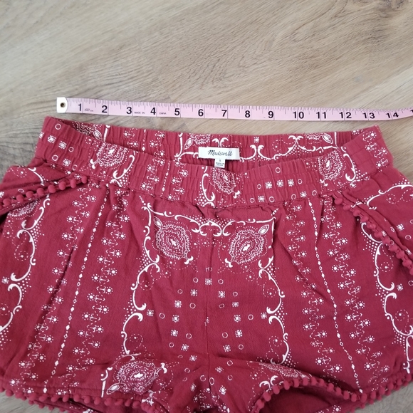 MADEWELL RED BANDANA PATTERNED SHORTS SIZE SMALL - Picture 4 of 5